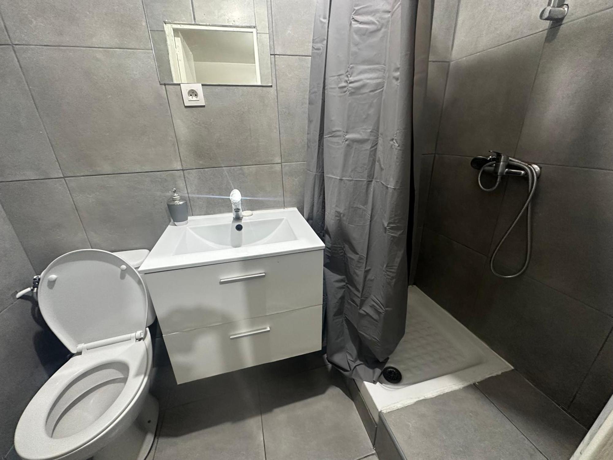 Appartement Jolie Clichy Eksteriør billede